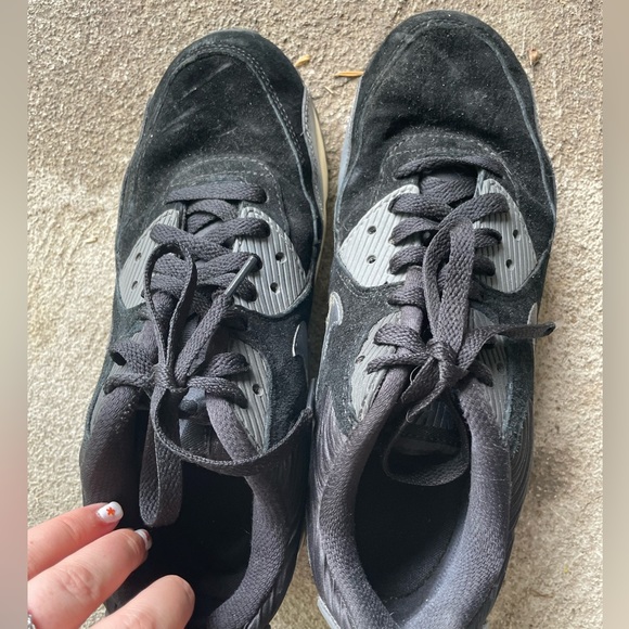 Nike Air Max 90 essential women’s black grey white lightly used sneakers - Picture 6 of 9